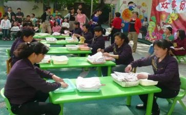 幼儿园小班保育员月总结推荐7篇