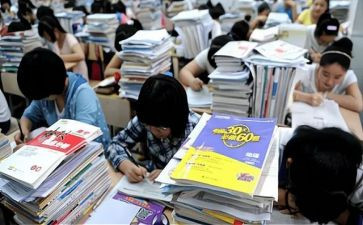 高三年终述职报告6篇