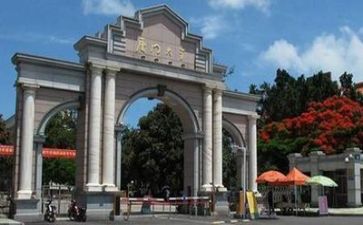 高校教师月总结7篇