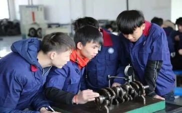 绩技校教师月工作总结7篇