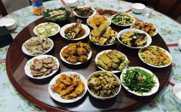 2024年饭店服务员工作总结5篇