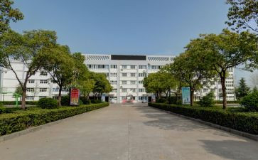 “我的校园”作文参考6篇
