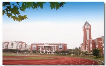 以校园为主题的作文8篇