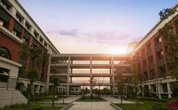 学校年终总结6篇