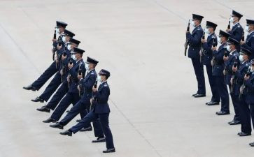 军训踢正步的心得8篇