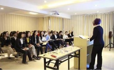 职工代表述职报告8篇